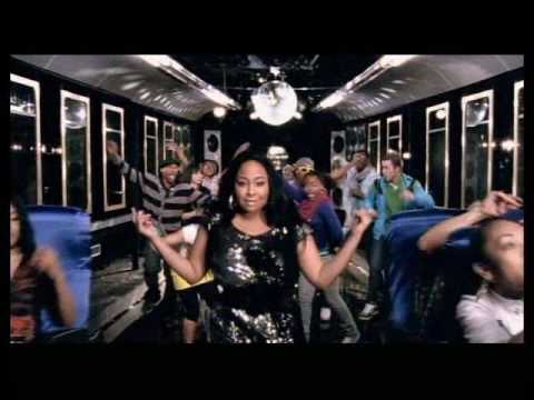 Raven-Symoné – Double Dutch Bus