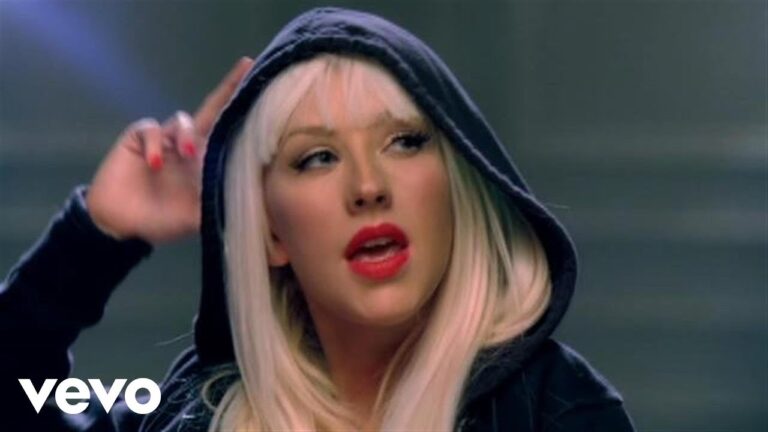 VIDEO: Christina Aguilera – ‘Keeps Gettin’ Better’