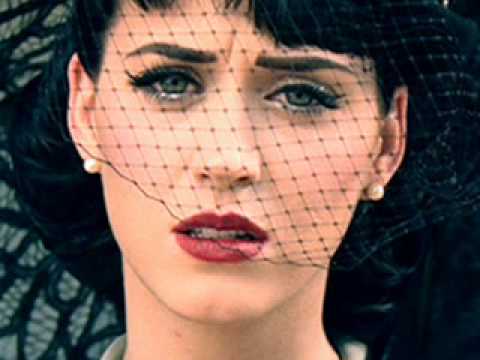 Katy Perry – “Thinking of You” Video