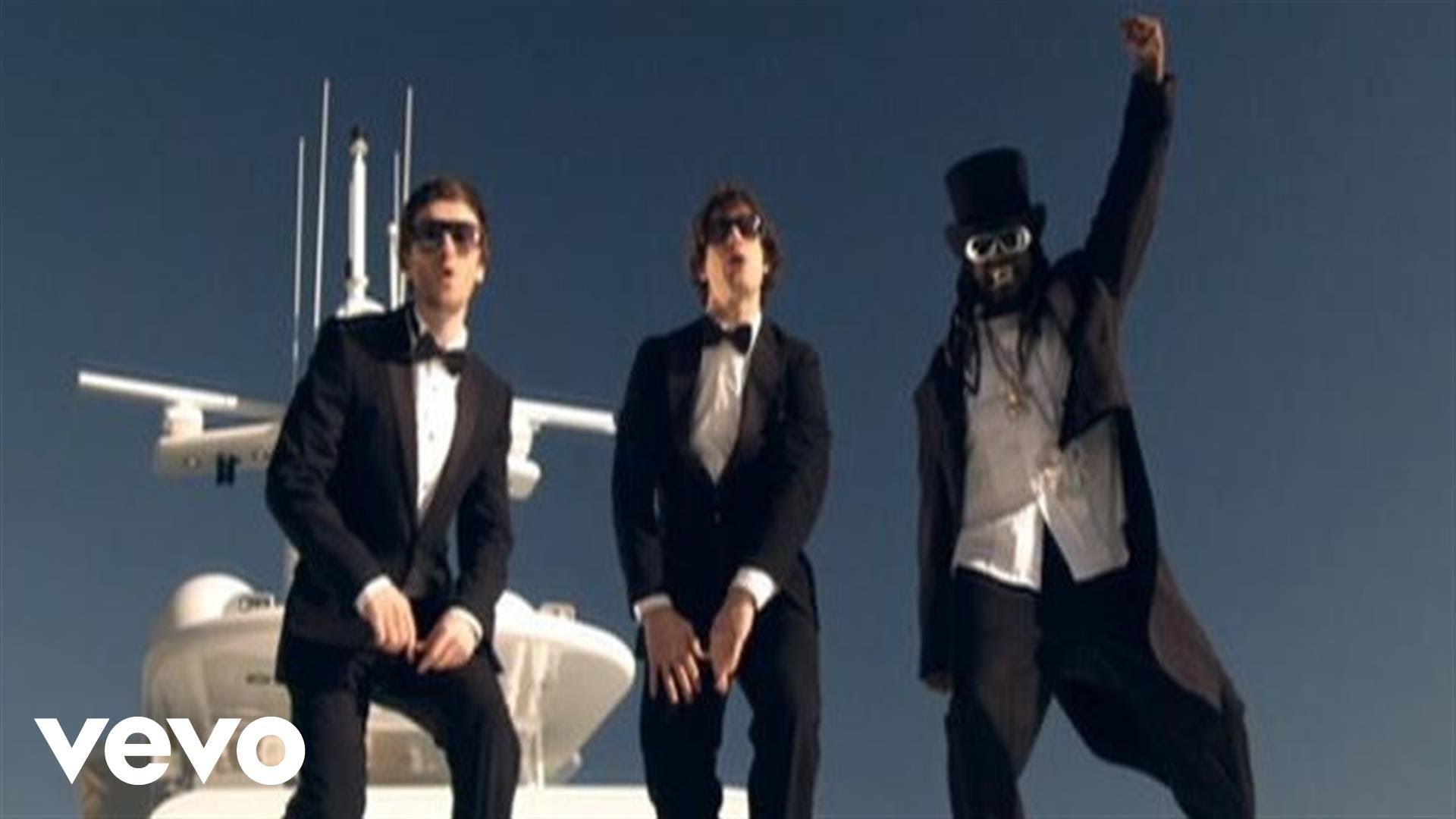 The Lonely Island ft. T-Pain – I’m On A Boat