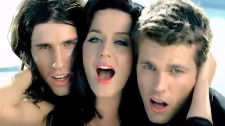 3OH!3 feat. Katy Perry – Starstrukk