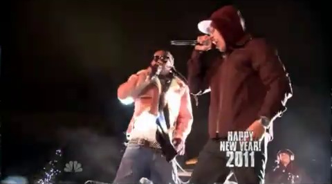 Lil Wayne performs “Right Above It” and “6 Foot 7 Foot” ft Cory Gunz Live for New Years with Carson Daly