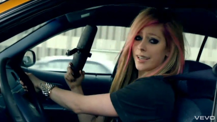 Avril Lavigne – What The Hell Music Video