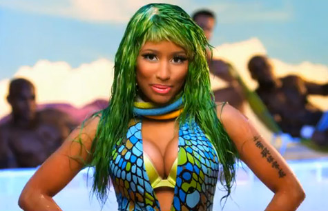 Nicki Minaj – Super Bass Music Video
