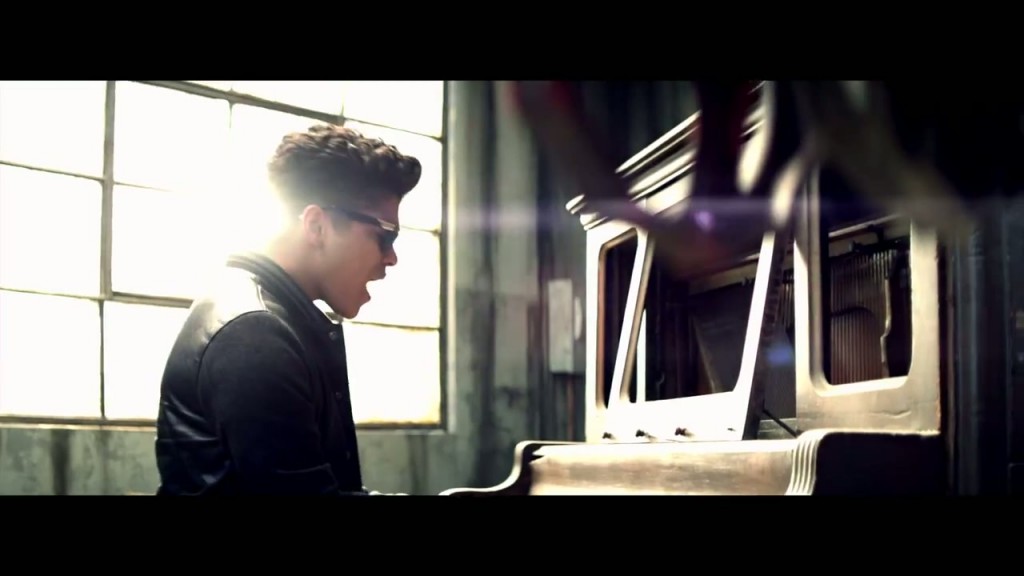 Bad Meets Evil feat. Bruno Mars Lighters Music Video Lyrics, MP3 Song