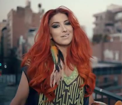 Gym Class Heroes feat. Neon Hitch – Ass Back Home Music Video