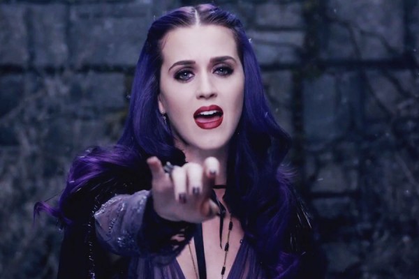 Katy Perry – Wide Awake Music Video