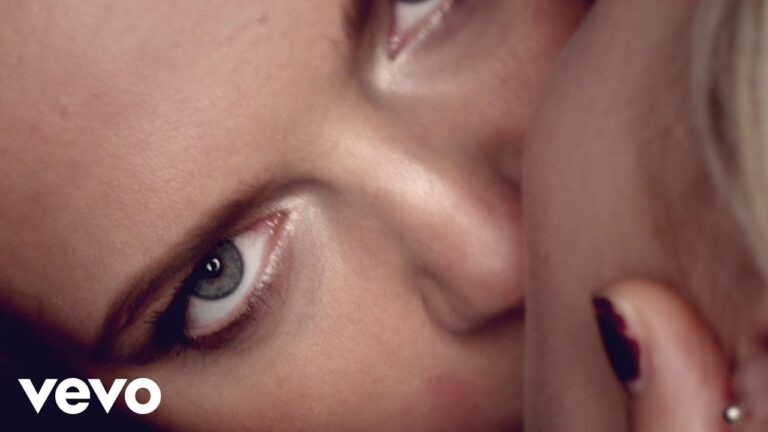 Tove Lo “Habits (Stay High)”