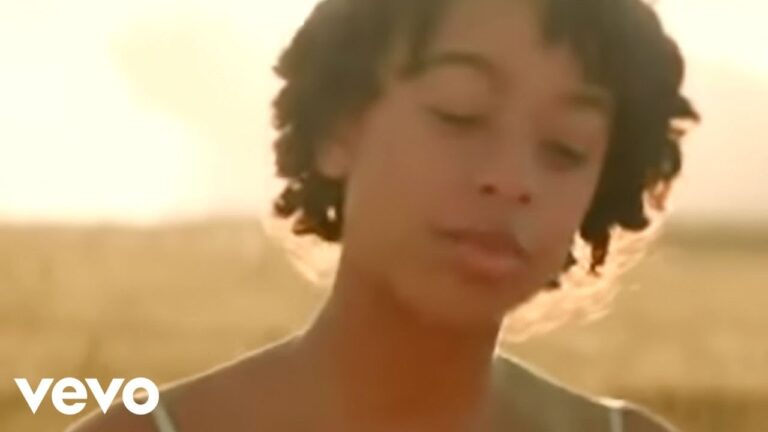 Corinne Bailey Rae – “Put Your Records On”