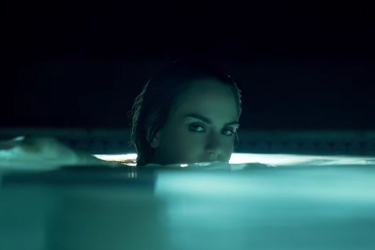 JoJo in Fuck Apologies video