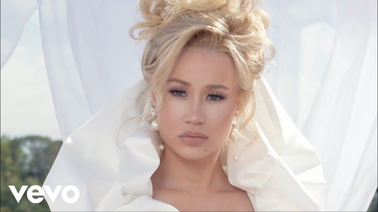 “Started” – Iggy Azalea