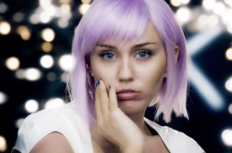 Ashley O – “On A Roll”