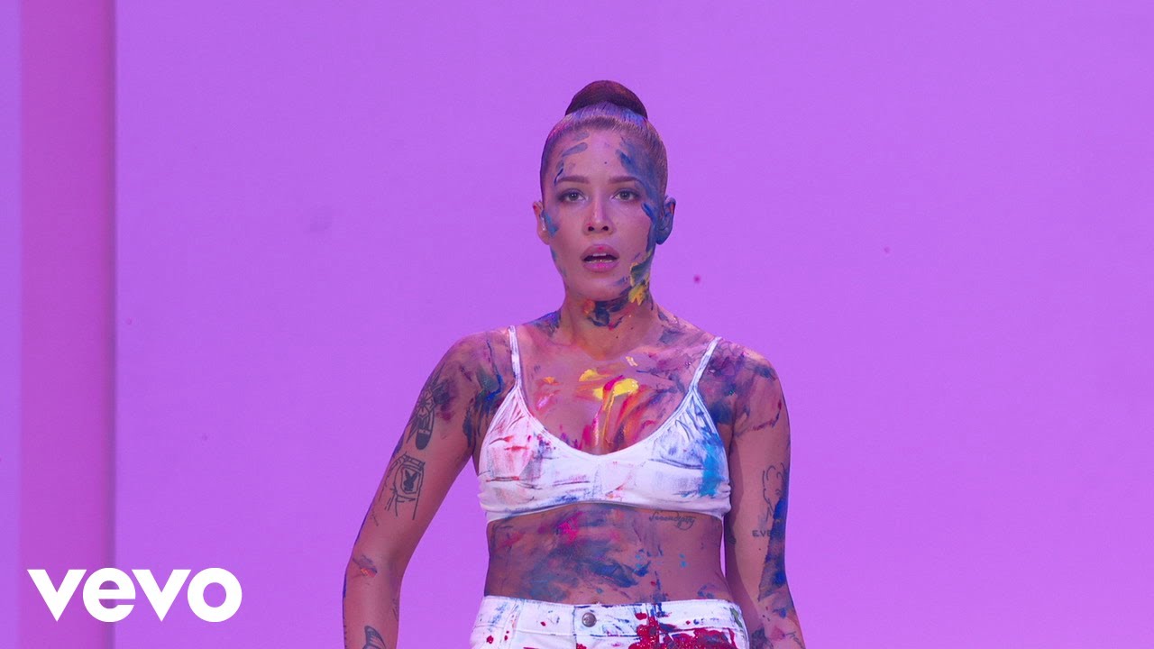 Halsey – Graveyard (Live From The AMAs 2019)