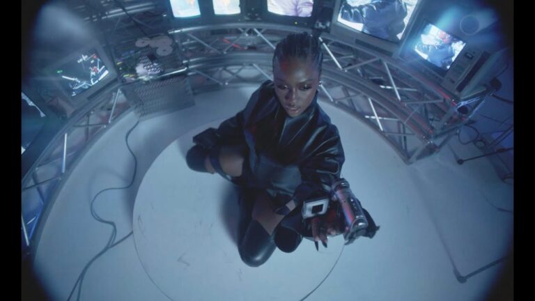 Justine Skye – Intruded