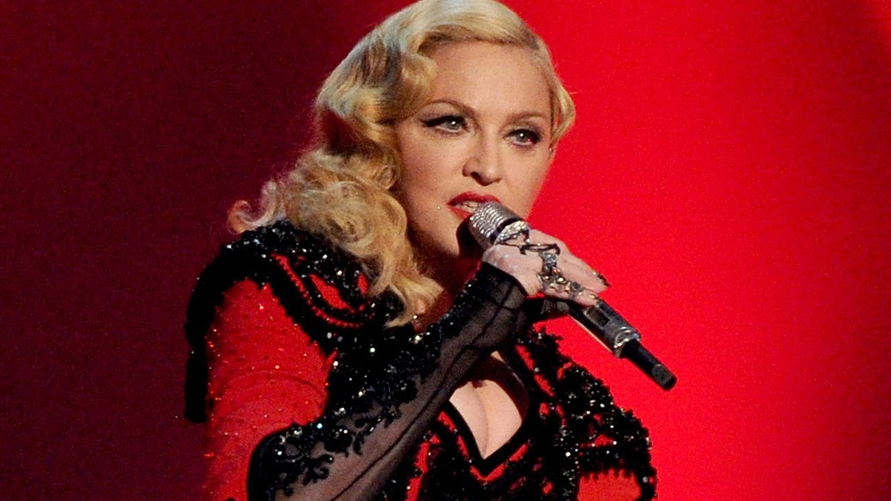“Living For Love” Live at the 2015 Grammy Awards Madonna