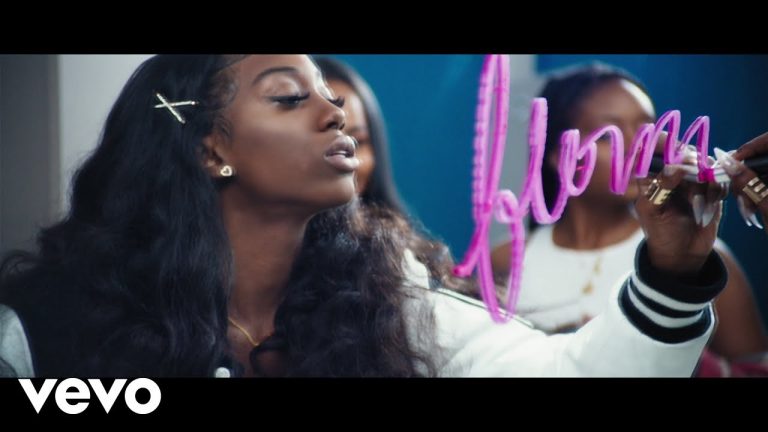“In The Party” Flo Milli