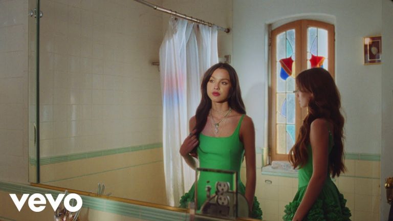 “deja vu” Olivia Rodrigo