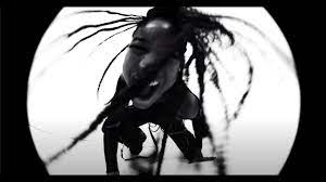 WILLOW – t r a n s p a r e n t s o u l feat. Travis Barker Performance Visual