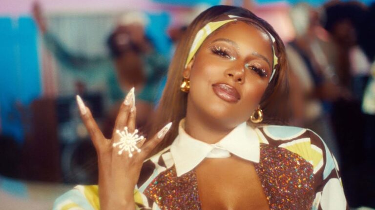 Victoria Monét – Coastin’