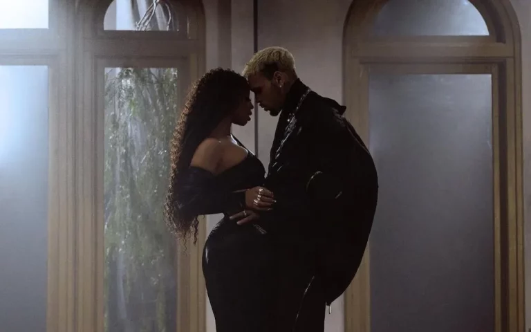“How Does It Feel” Chlöe, Chris Brown