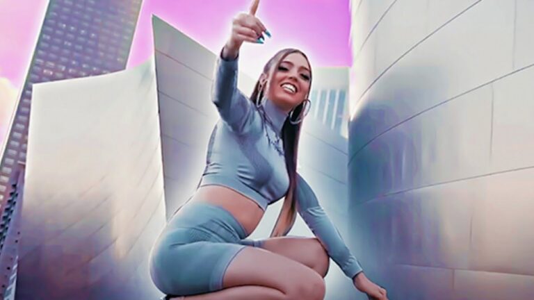 Whoa Vicky – In Da City