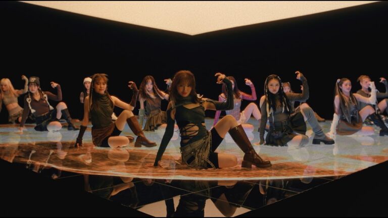 Girls2, iScream – D.N.A.