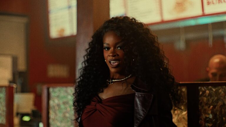 Ari Lennox – Under The Moon