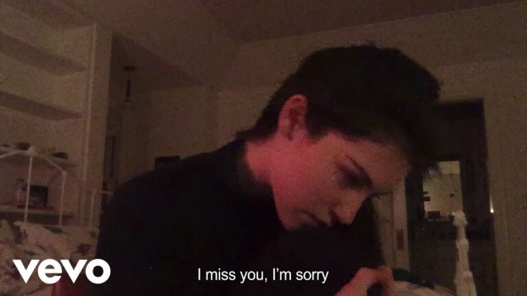 Gracie Abrams – I miss you, I’m sorry