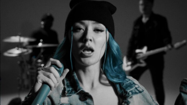 Rain Paris – “Hollaback Girl” (Metal cover)