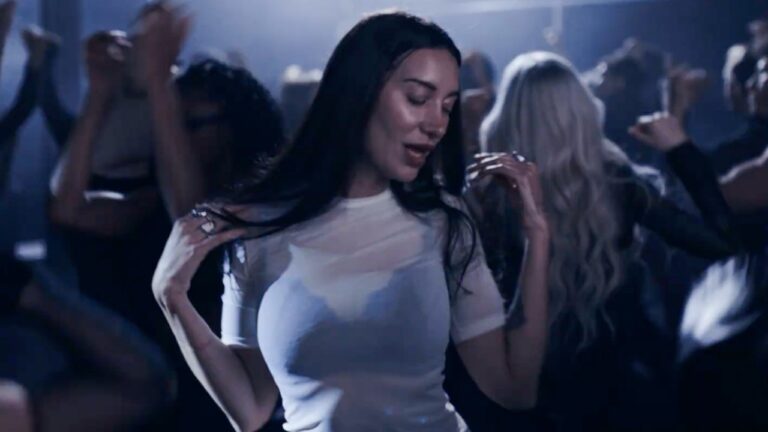 John Summit & Julia Wolf – “With Me”