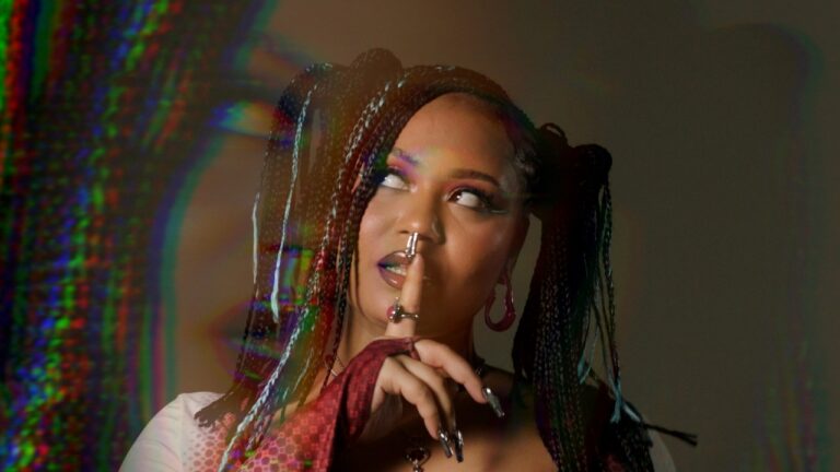 MOLIY, bees & honey – “PARTYGYAL”
