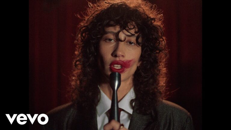 Towa Bird – “Gentleman”