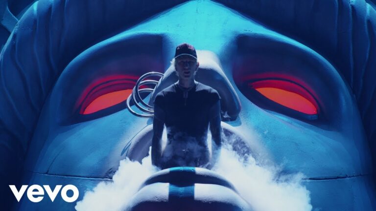 mgk – starman