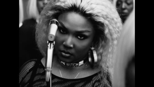 "Bitch" official Music Video, Lyrics // Lizzo