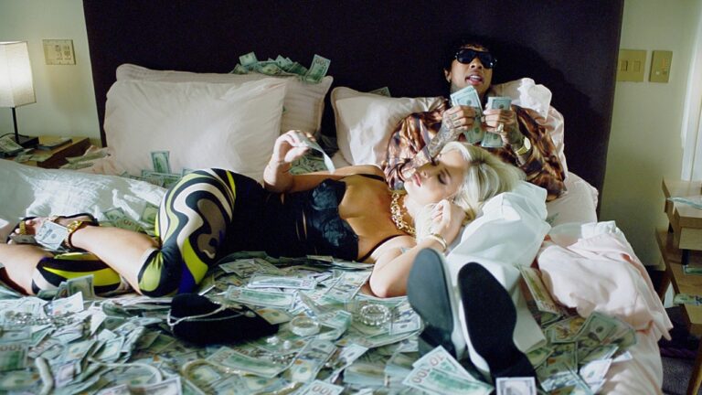 STARFACE, Tyga – GAVE U RACKS