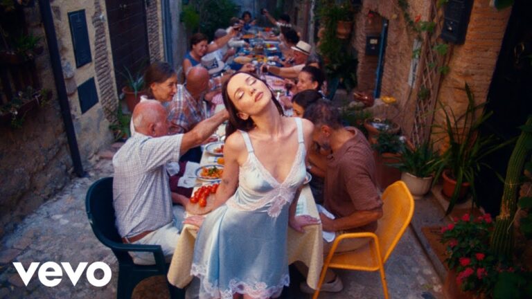 Dove Cameron – When In Rome
