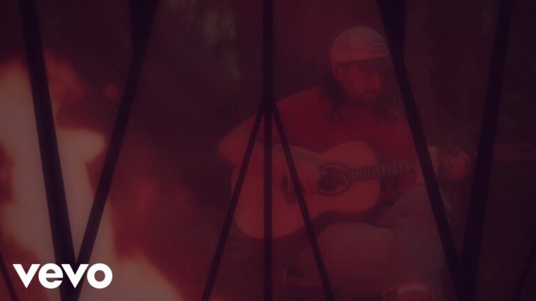 'Draw You Out' official Lyric Video // Noah Kahan