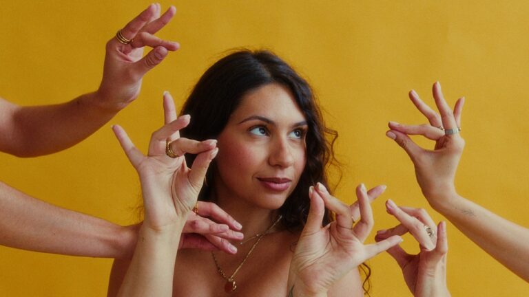 "Apartment Song" official Music Video // Alessia Cara