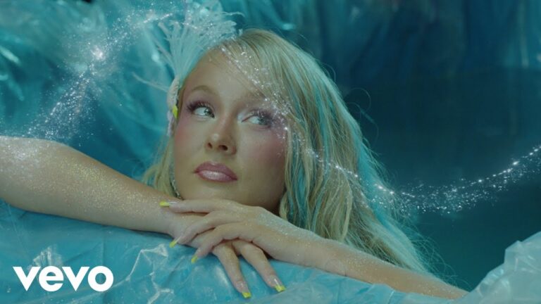 "Blue Moon" Music Video // Zara Larsson